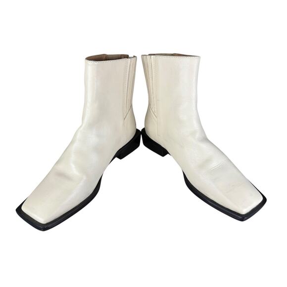 NEW Schutz Guilly Eggshell Square Toe Low Heel Ankle Boots Size 8B White - Picture 7 of 9